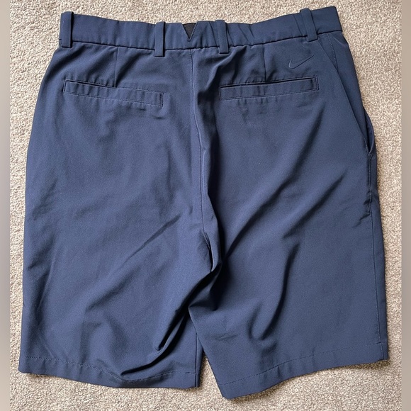 Mens Nike 10” Golf Shorts Size 32 Navy Blue - Picture 2 of 6